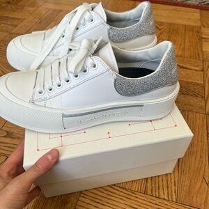 Alexander mcqueen white sneakers, barely used size 41.